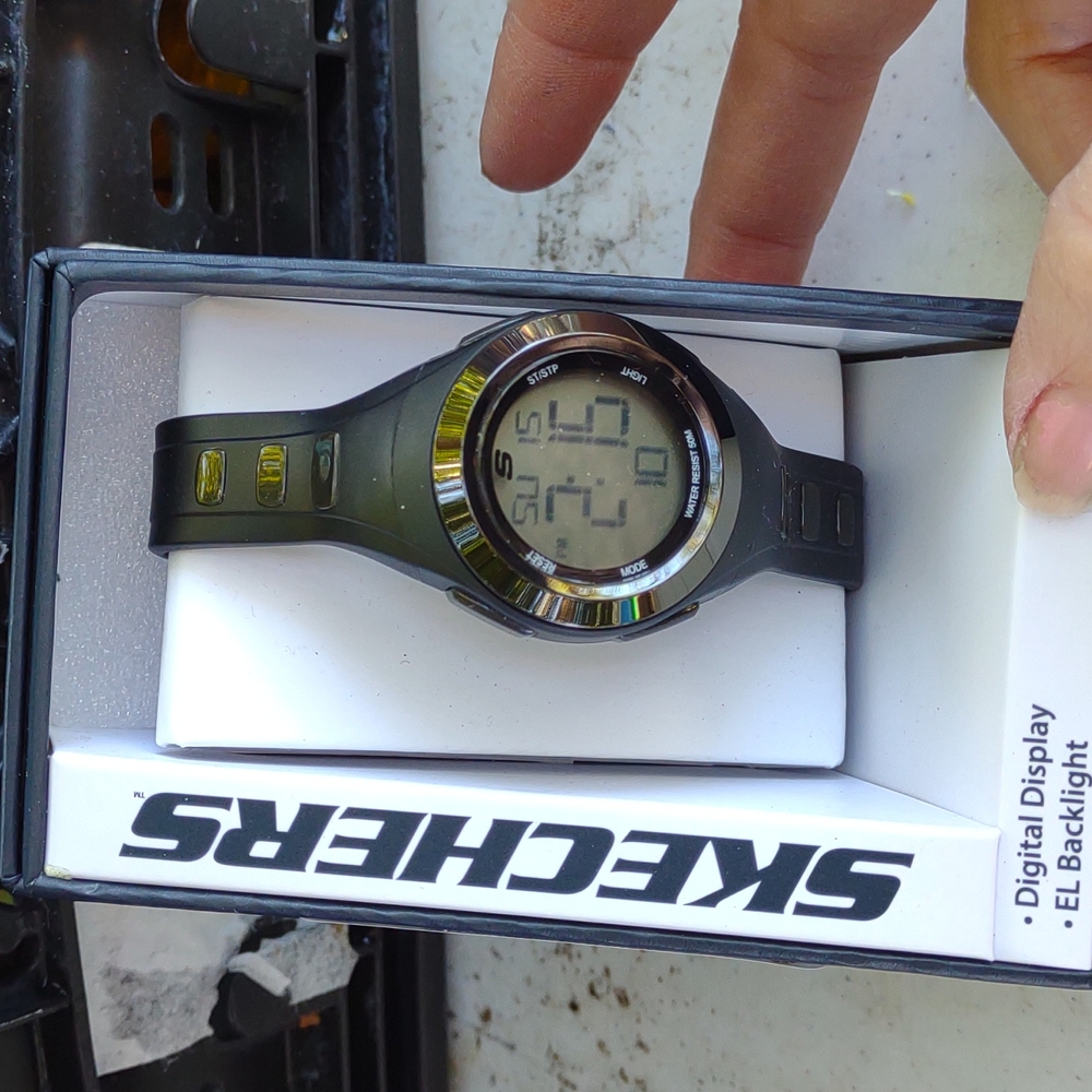 Watch - Picture 1 of 2